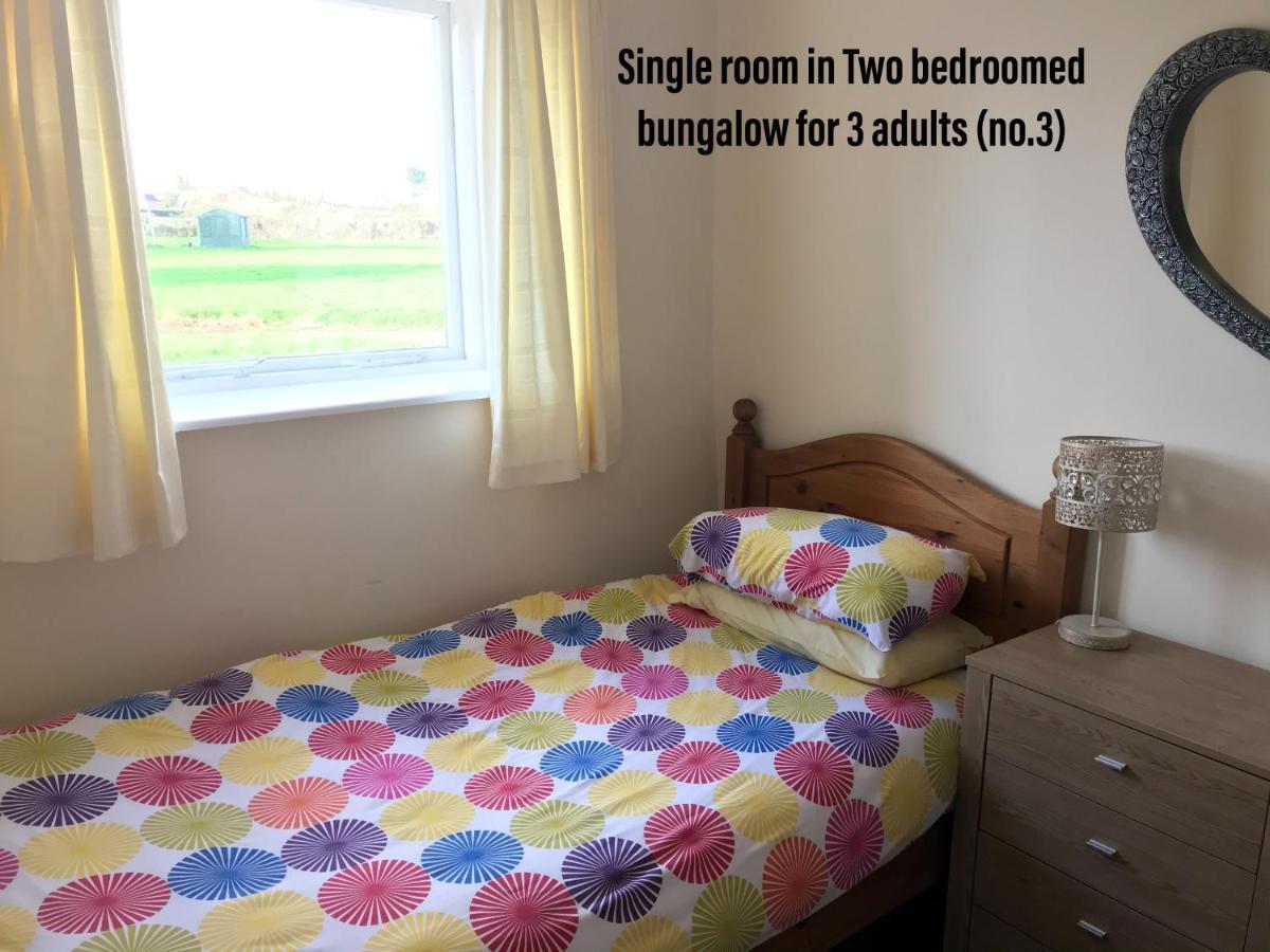 ווצ'ט Court Farm Holiday Bungalows Ltd מראה חיצוני תמונה